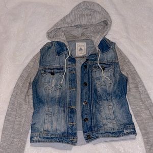 Medium women’s jean/ sweatshirt jacket